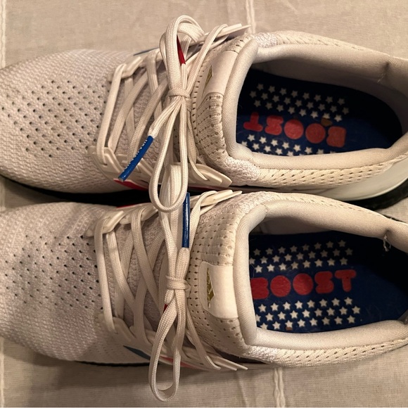 Mens Adidas Ultraboost sneakers - Picture 2 of 4